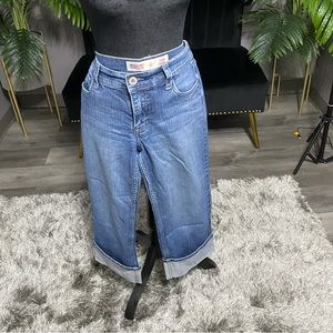 Blue jeans crop low rise